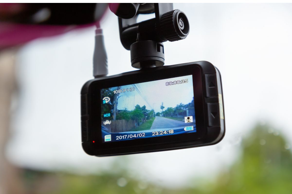 Why Dual Facing Dash Cams Are Game-Changers for Fleets